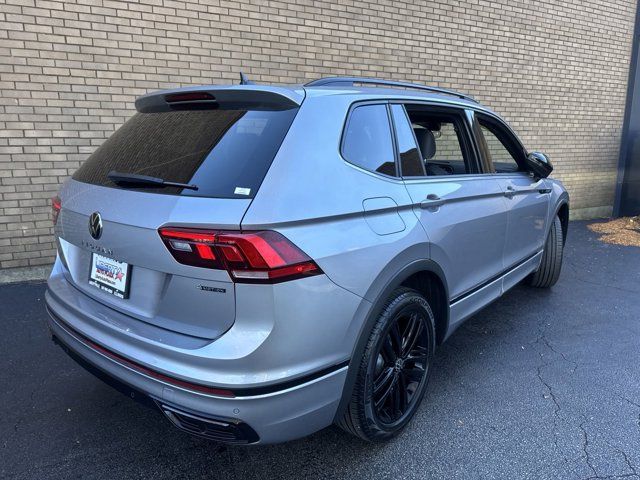 2022 Volkswagen Tiguan SE R-Line Black