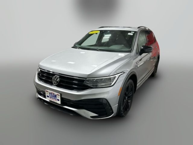 2022 Volkswagen Tiguan SE R-Line Black