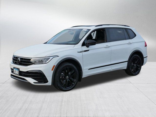 2022 Volkswagen Tiguan SE R-Line Black