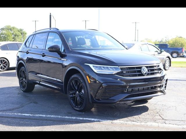 2022 Volkswagen Tiguan SE R-Line Black