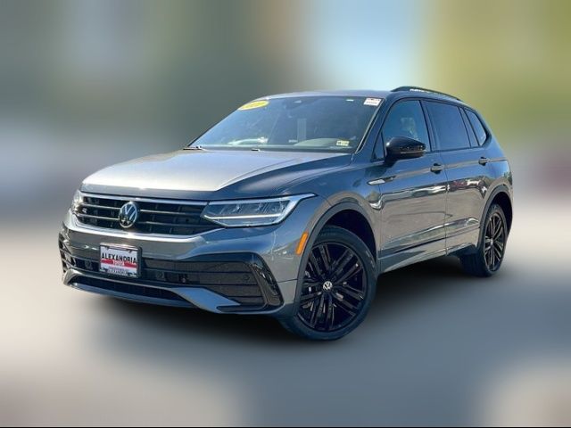 2022 Volkswagen Tiguan SE R-Line Black