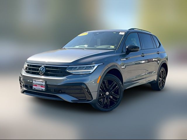 2022 Volkswagen Tiguan SE R-Line Black