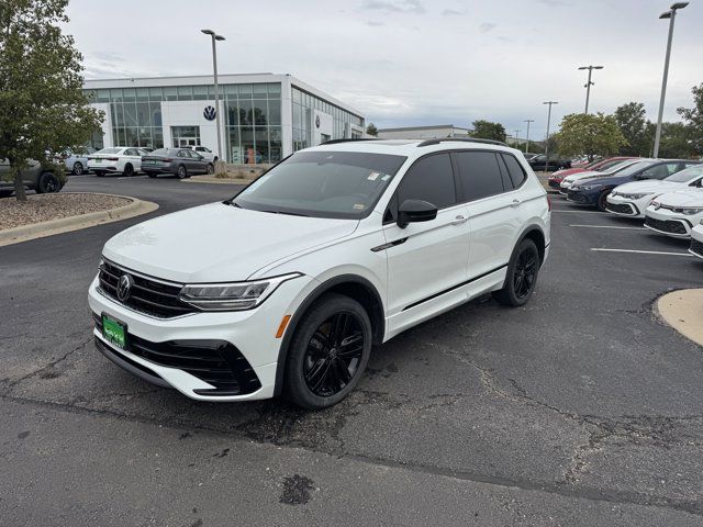 2022 Volkswagen Tiguan SE R-Line Black