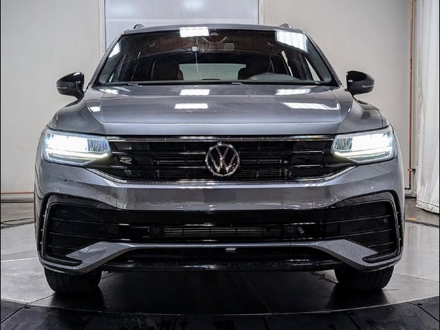 2022 Volkswagen Tiguan SE R-Line Black