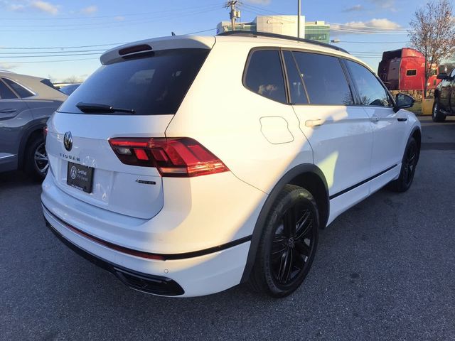 2022 Volkswagen Tiguan SE R-Line Black