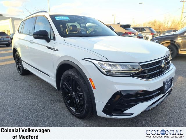 2022 Volkswagen Tiguan SE R-Line Black