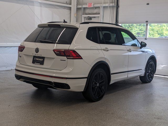 2022 Volkswagen Tiguan SE R-Line Black