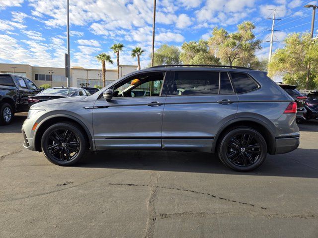 2022 Volkswagen Tiguan SE R-Line Black