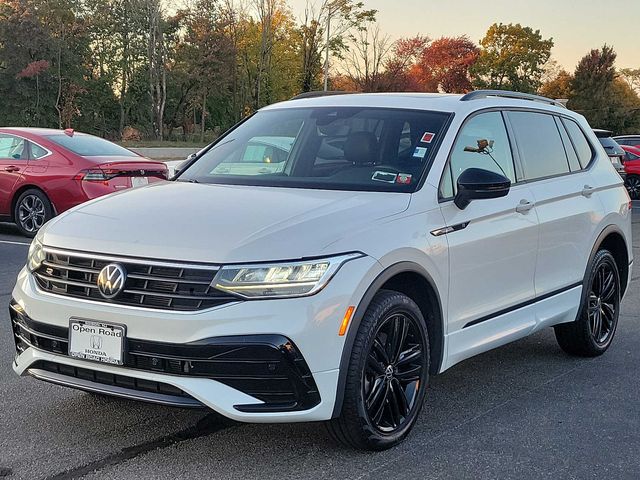 2022 Volkswagen Tiguan SE R-Line Black