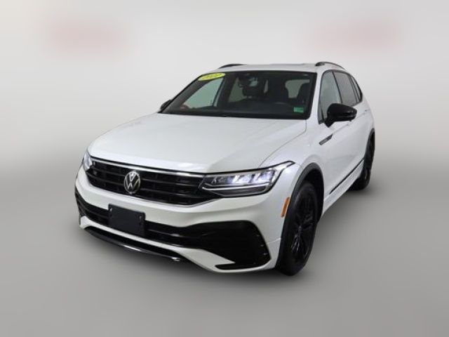 2022 Volkswagen Tiguan SE R-Line Black
