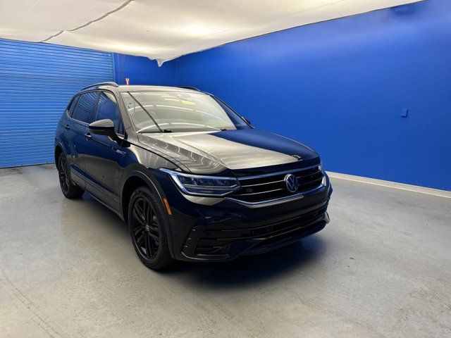 2022 Volkswagen Tiguan SE R-Line Black