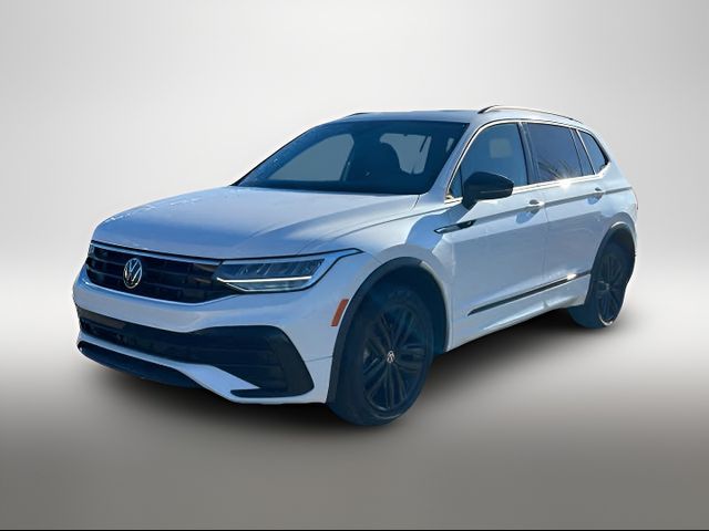 2022 Volkswagen Tiguan SE R-Line Black