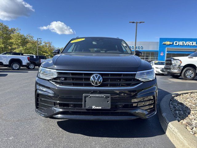 2022 Volkswagen Tiguan SE R-Line Black