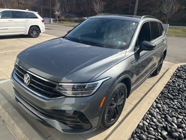 2022 Volkswagen Tiguan SE R-Line Black