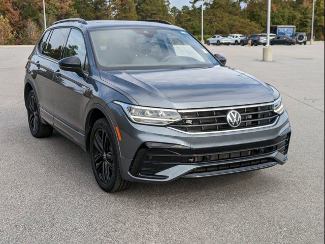 2022 Volkswagen Tiguan SE R-Line Black