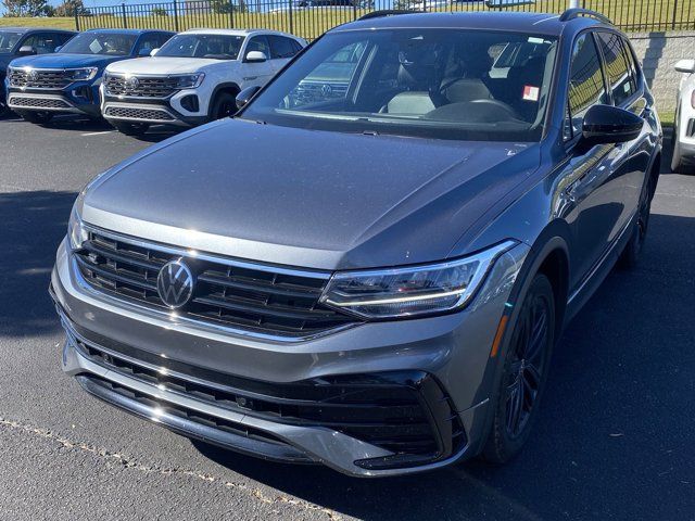 2022 Volkswagen Tiguan SE R-Line Black