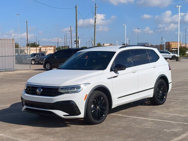 2022 Volkswagen Tiguan SE R-Line Black