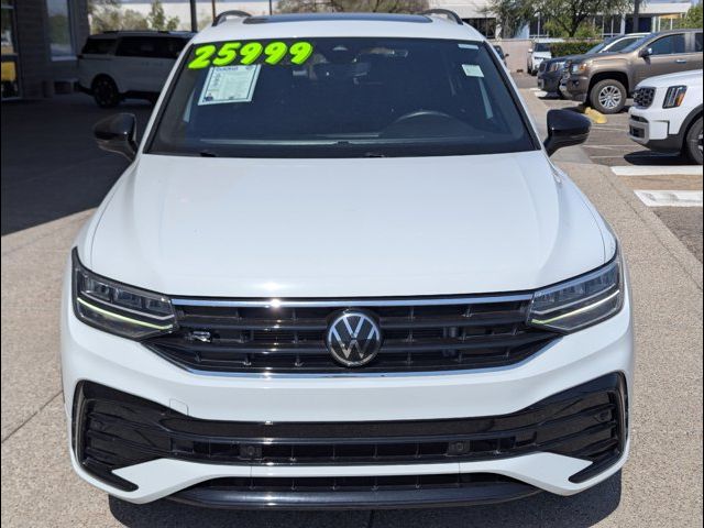 2022 Volkswagen Tiguan SE R-Line Black