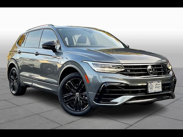 2022 Volkswagen Tiguan SE R-Line Black