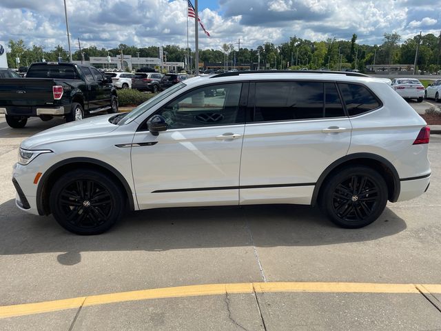 2022 Volkswagen Tiguan SE R-Line Black