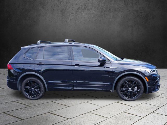 2022 Volkswagen Tiguan SE R-Line Black