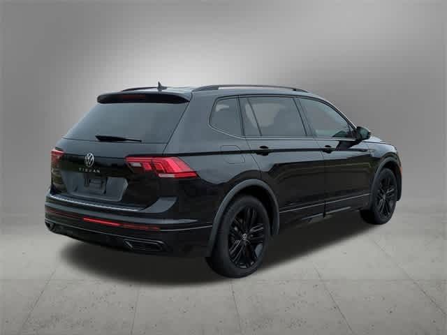 2022 Volkswagen Tiguan SE R-Line Black
