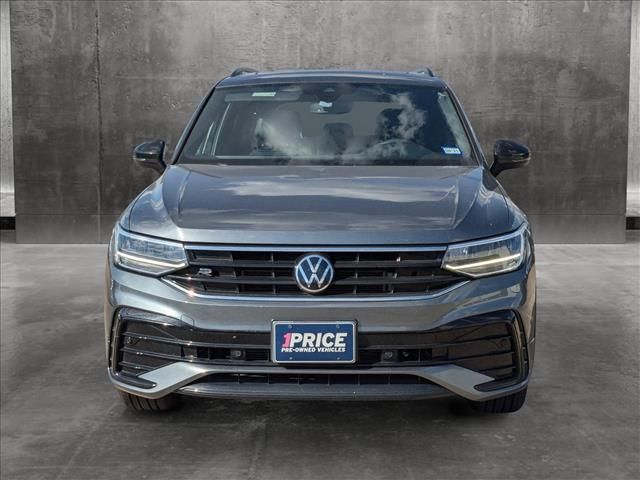 2022 Volkswagen Tiguan SE R-Line Black