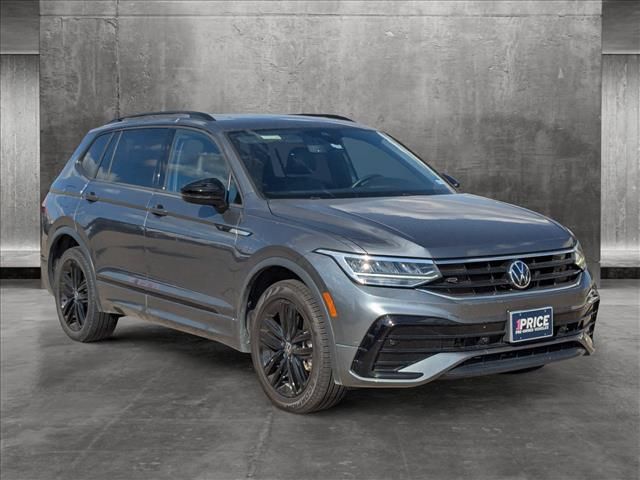 2022 Volkswagen Tiguan SE R-Line Black