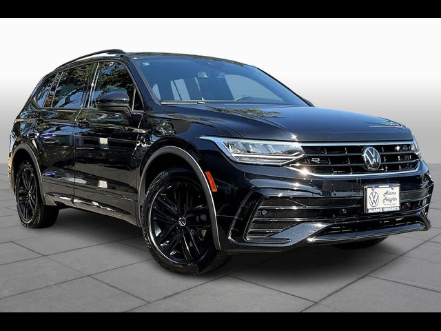 2022 Volkswagen Tiguan SE R-Line Black