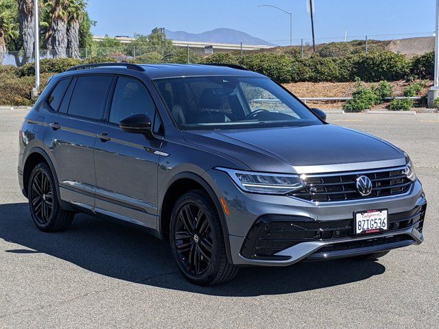 2022 Volkswagen Tiguan SE R-Line Black