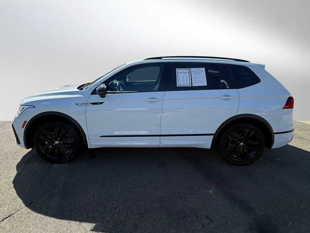 2022 Volkswagen Tiguan SE R-Line Black