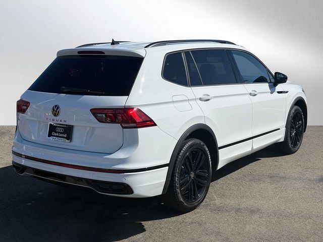2022 Volkswagen Tiguan SE R-Line Black