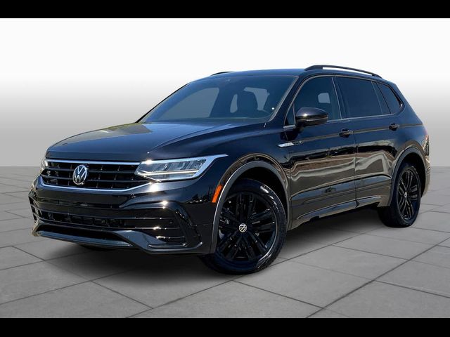 2022 Volkswagen Tiguan SE R-Line Black