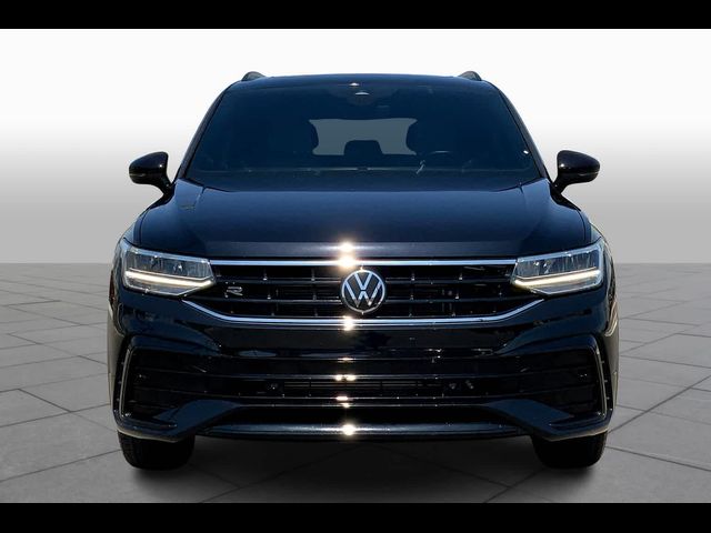 2022 Volkswagen Tiguan SE R-Line Black