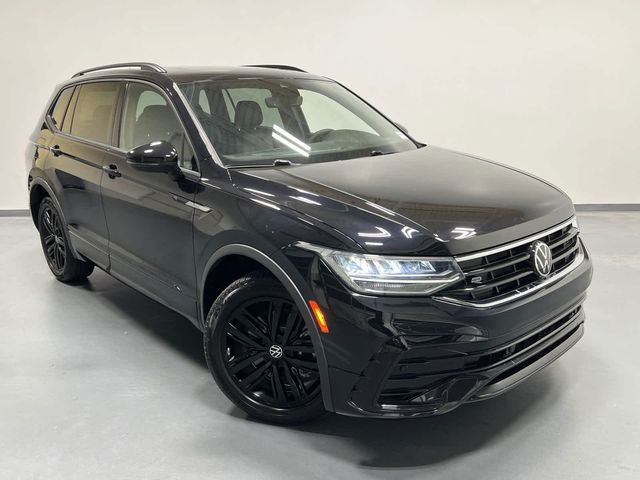 2022 Volkswagen Tiguan SE R-Line Black