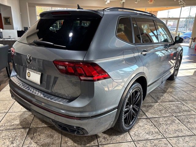 2022 Volkswagen Tiguan SE R-Line Black