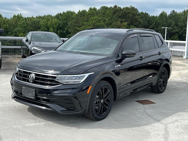 2022 Volkswagen Tiguan SE R-Line Black