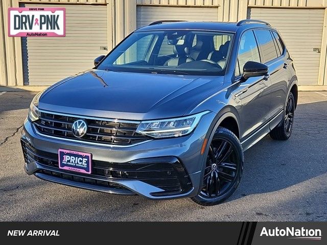 2022 Volkswagen Tiguan SE R-Line Black