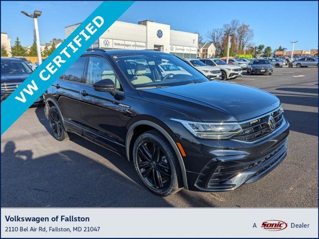 2022 Volkswagen Tiguan SE R-Line Black