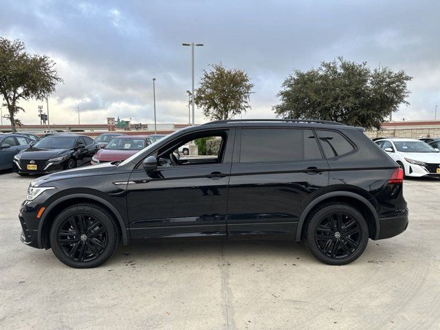 2022 Volkswagen Tiguan SE R-Line Black