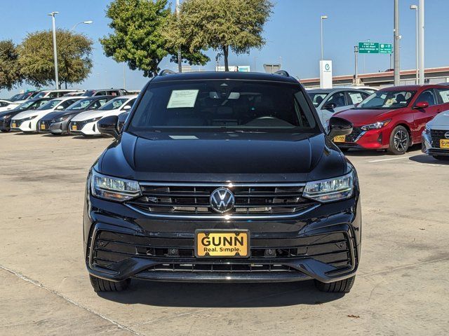 2022 Volkswagen Tiguan SE R-Line Black