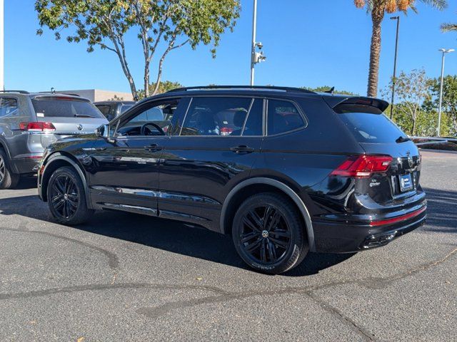 2022 Volkswagen Tiguan SE R-Line Black