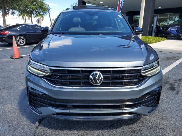 2022 Volkswagen Tiguan SE R-Line Black