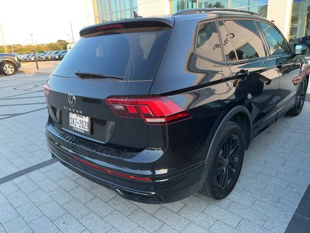 2022 Volkswagen Tiguan SE R-Line Black