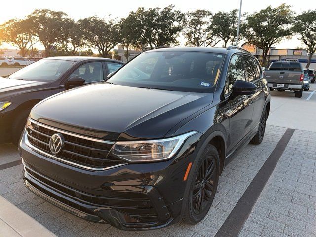 2022 Volkswagen Tiguan SE R-Line Black