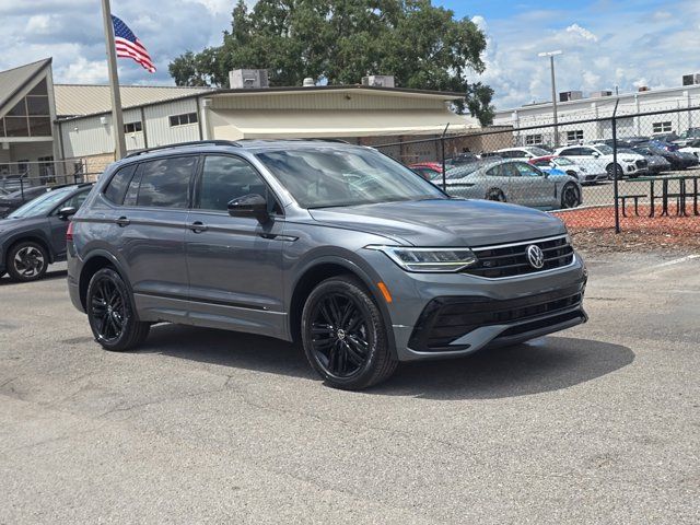 2022 Volkswagen Tiguan SE R-Line Black