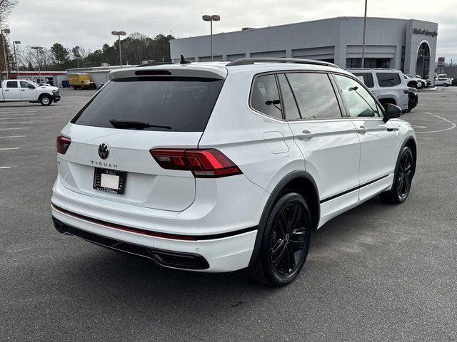 2022 Volkswagen Tiguan SE R-Line Black