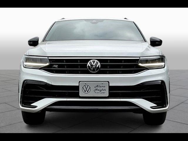 2022 Volkswagen Tiguan SE R-Line Black