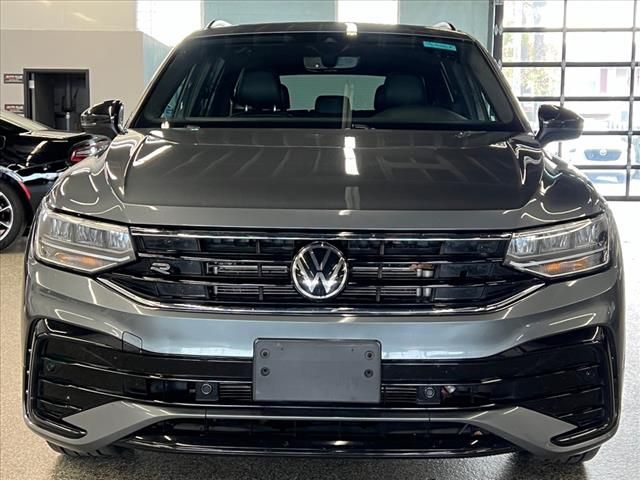 2022 Volkswagen Tiguan SE R-Line Black