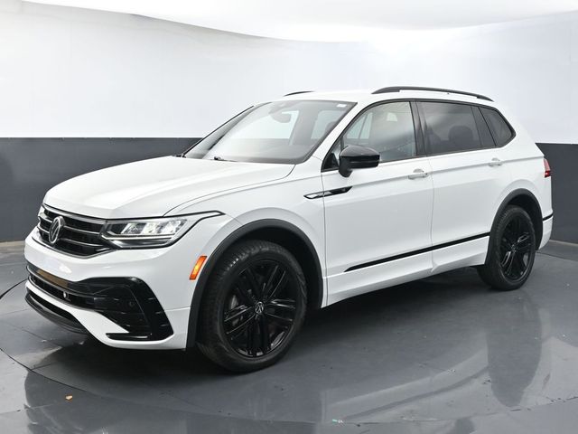 2022 Volkswagen Tiguan SE R-Line Black